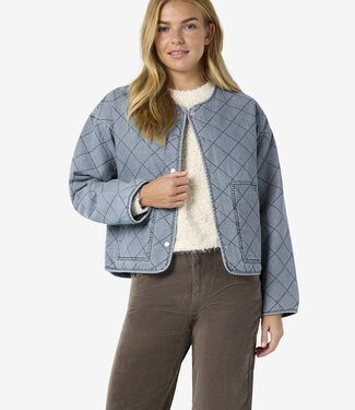 NOISY MAY NMCLEO QUILTED DENIM JACKET (LIGHT BLUE DENIM)