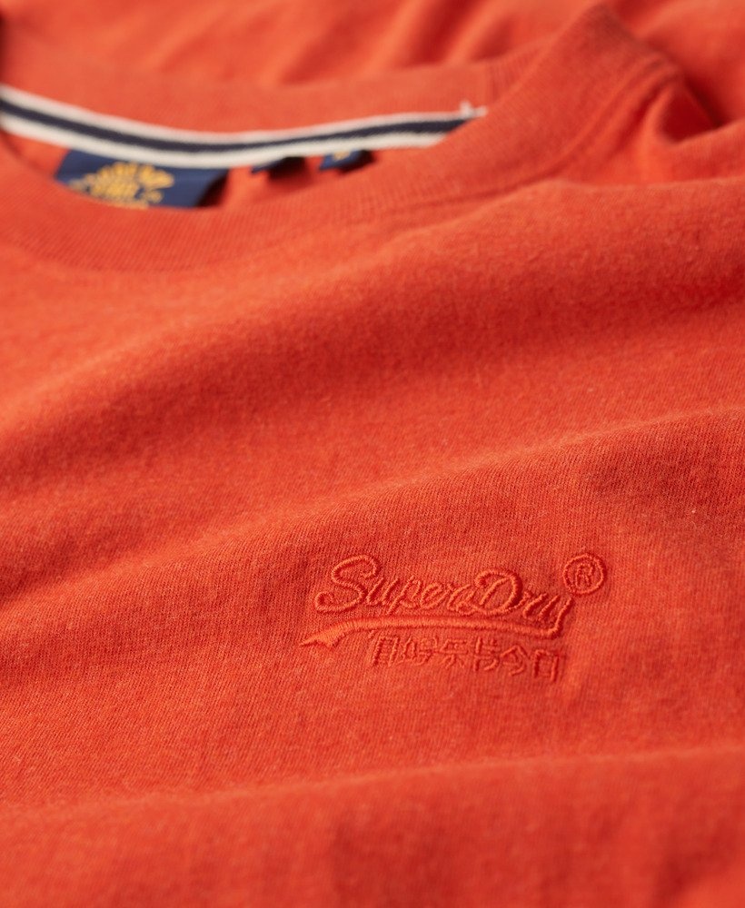 ESSENTIAL LOGO EMB TEE (Expedition Red)