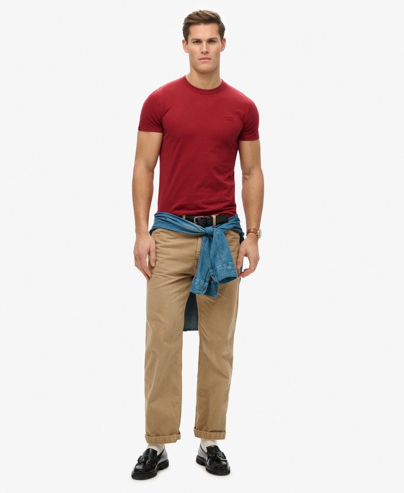 ESSENTIAL LOGO EMB TEE (League Red)