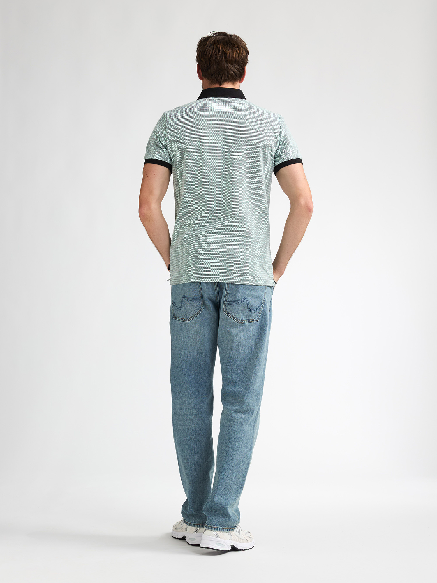 M-1060-POL907 (6181)