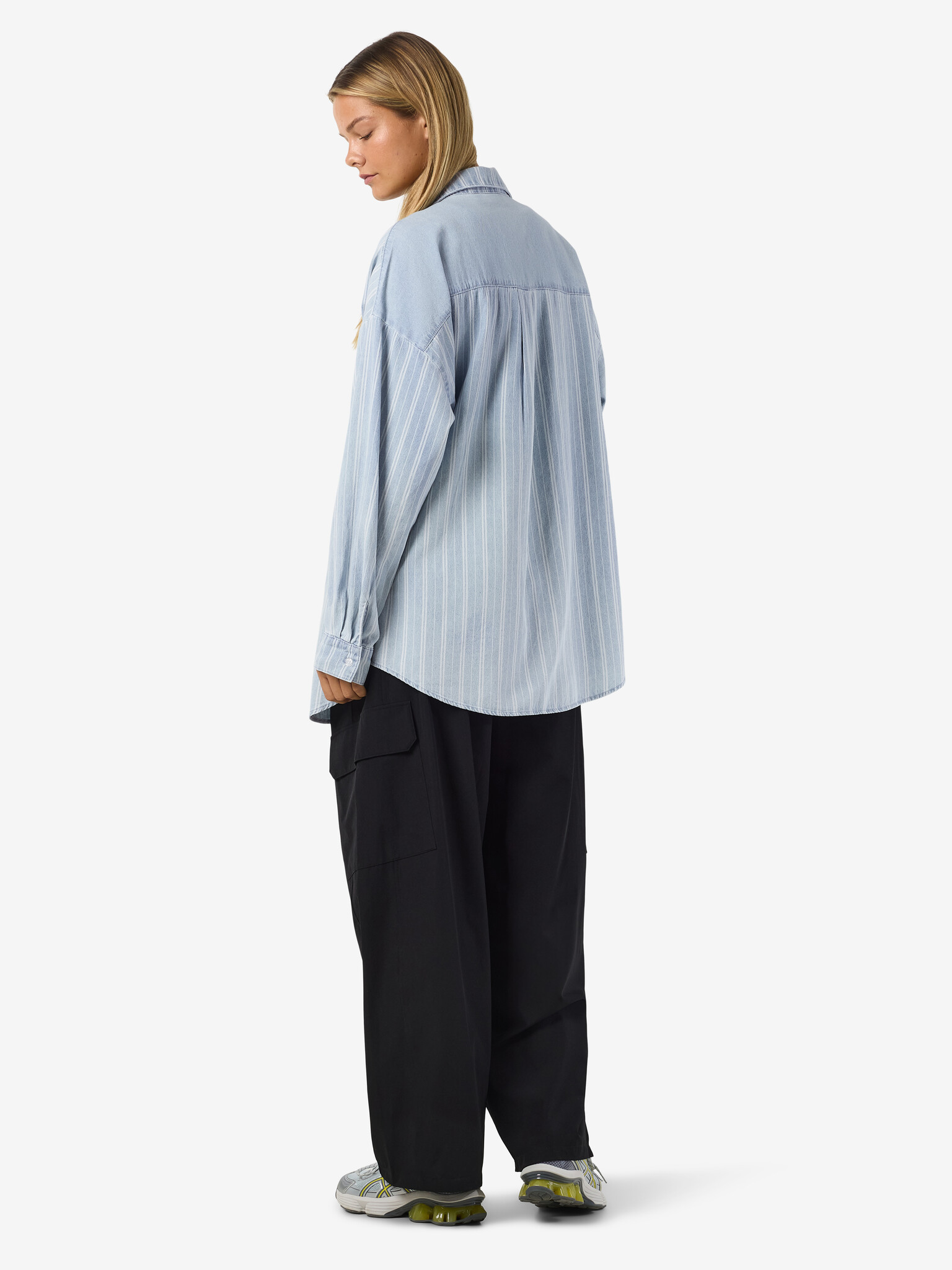 NMKATRI L/S OVERSIZED SHIRT (MEDIUM  BLUE DENIM|)