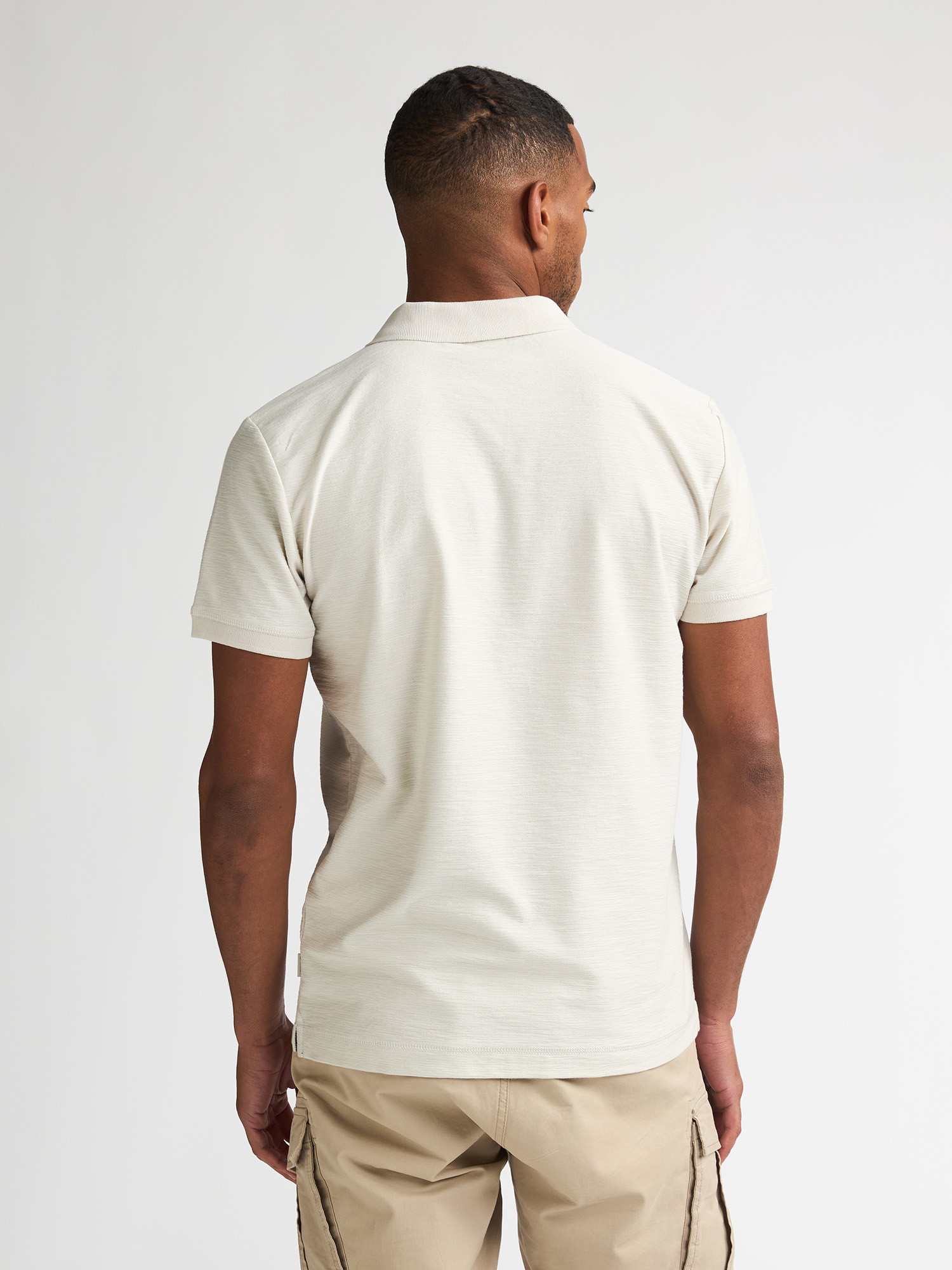 M-1060-POL902 (0112)