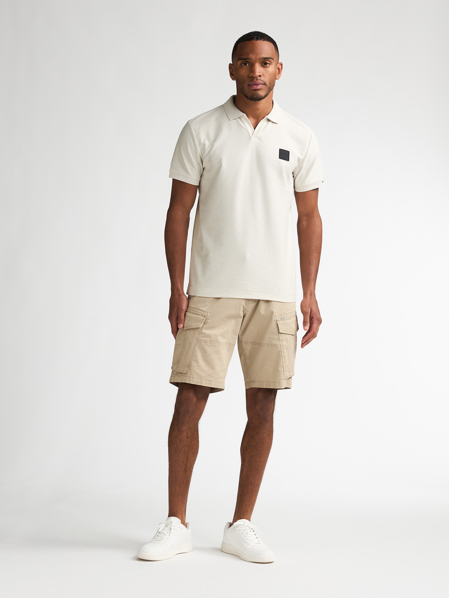 M-1060-POL902 (0112)