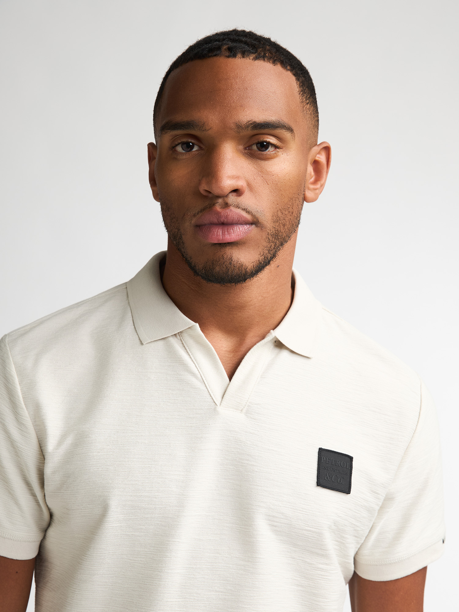 M-1060-POL902 (0112)