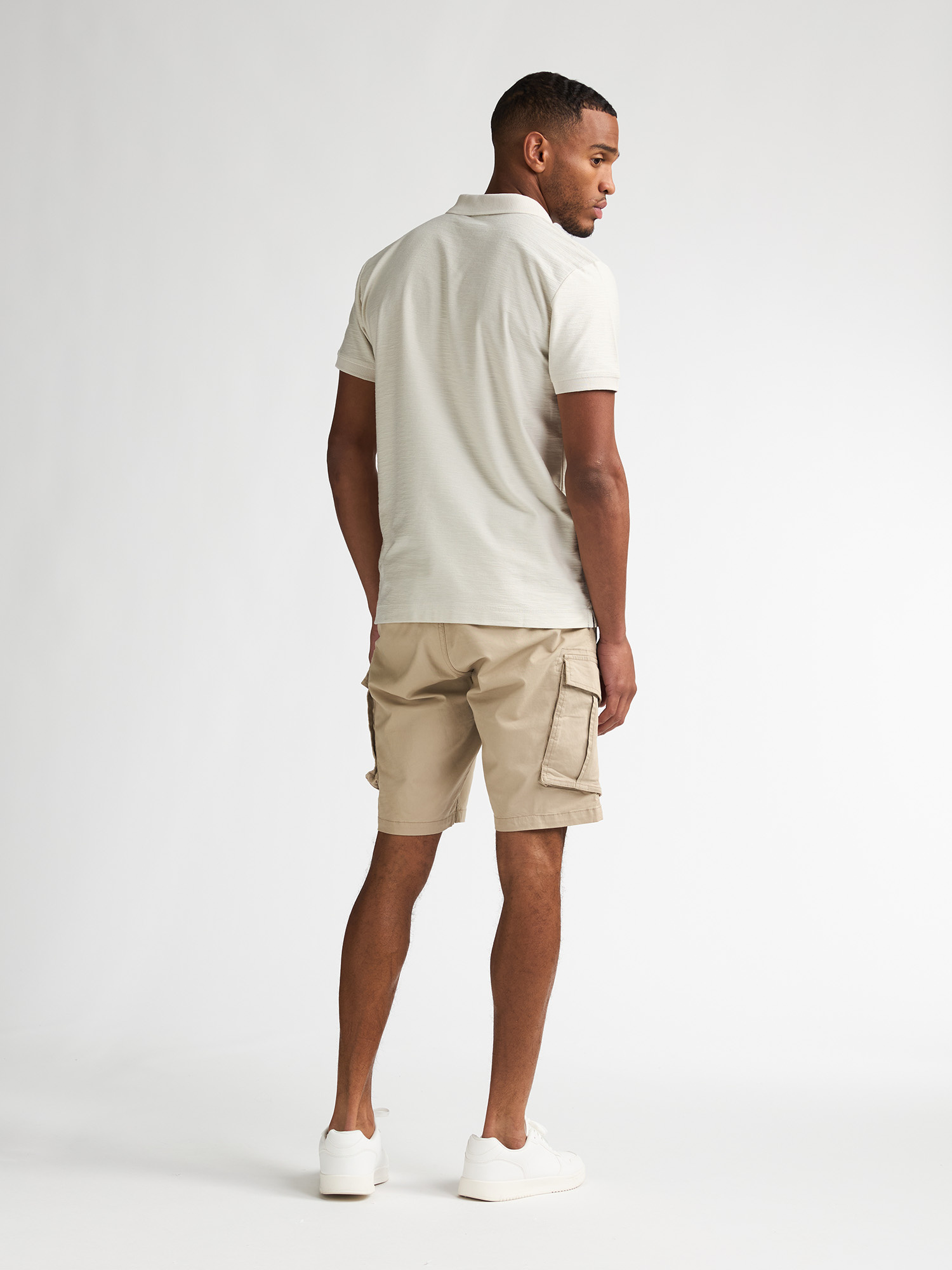 M-1060-POL902 (0112)