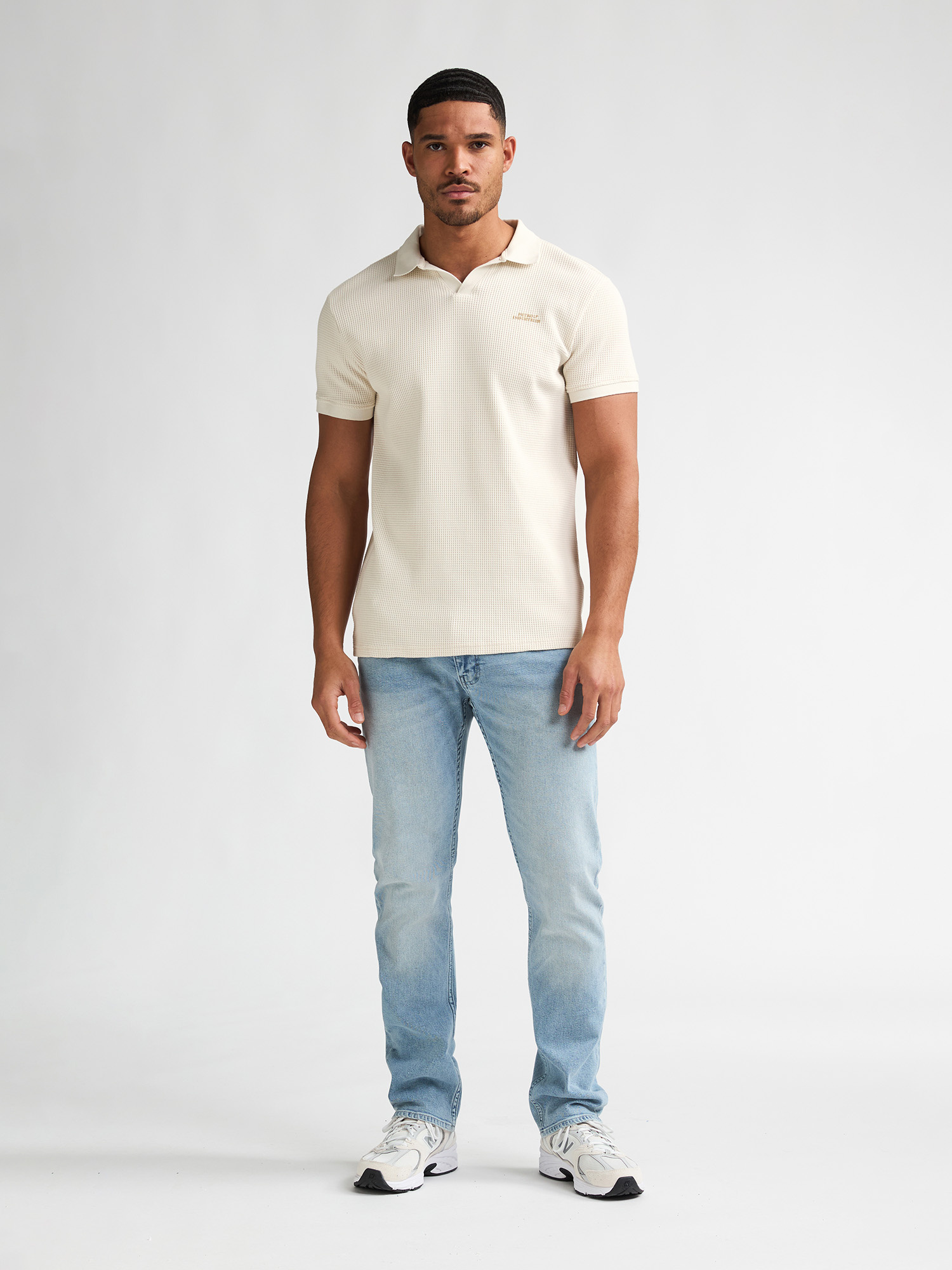 M-1060-POL916 (0112)