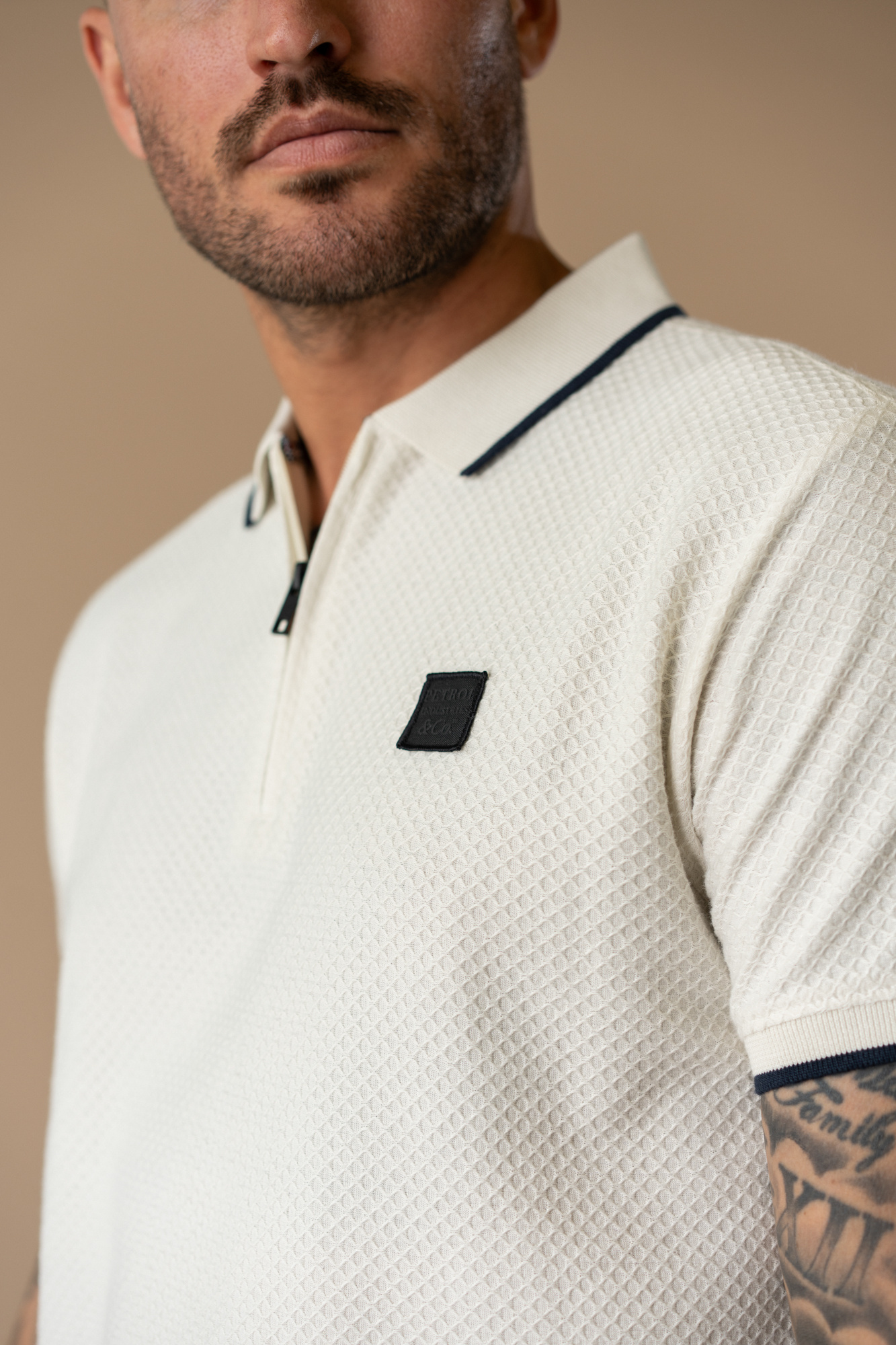 M-1060-POL920 (0112)