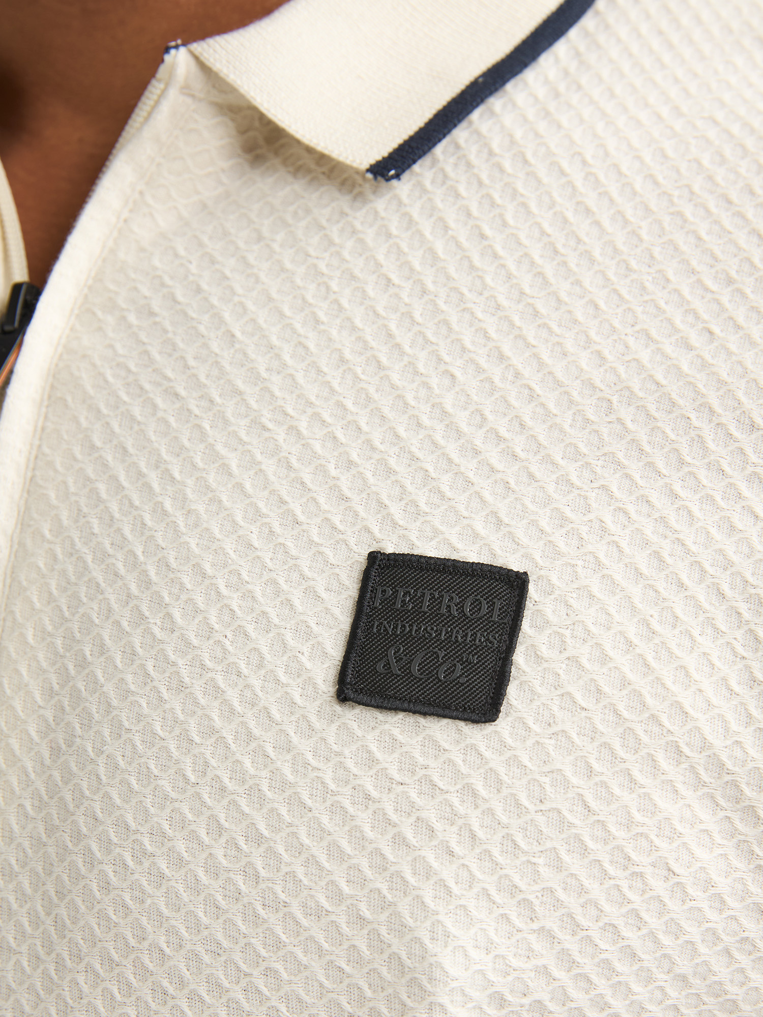 M-1060-POL920 (0112)