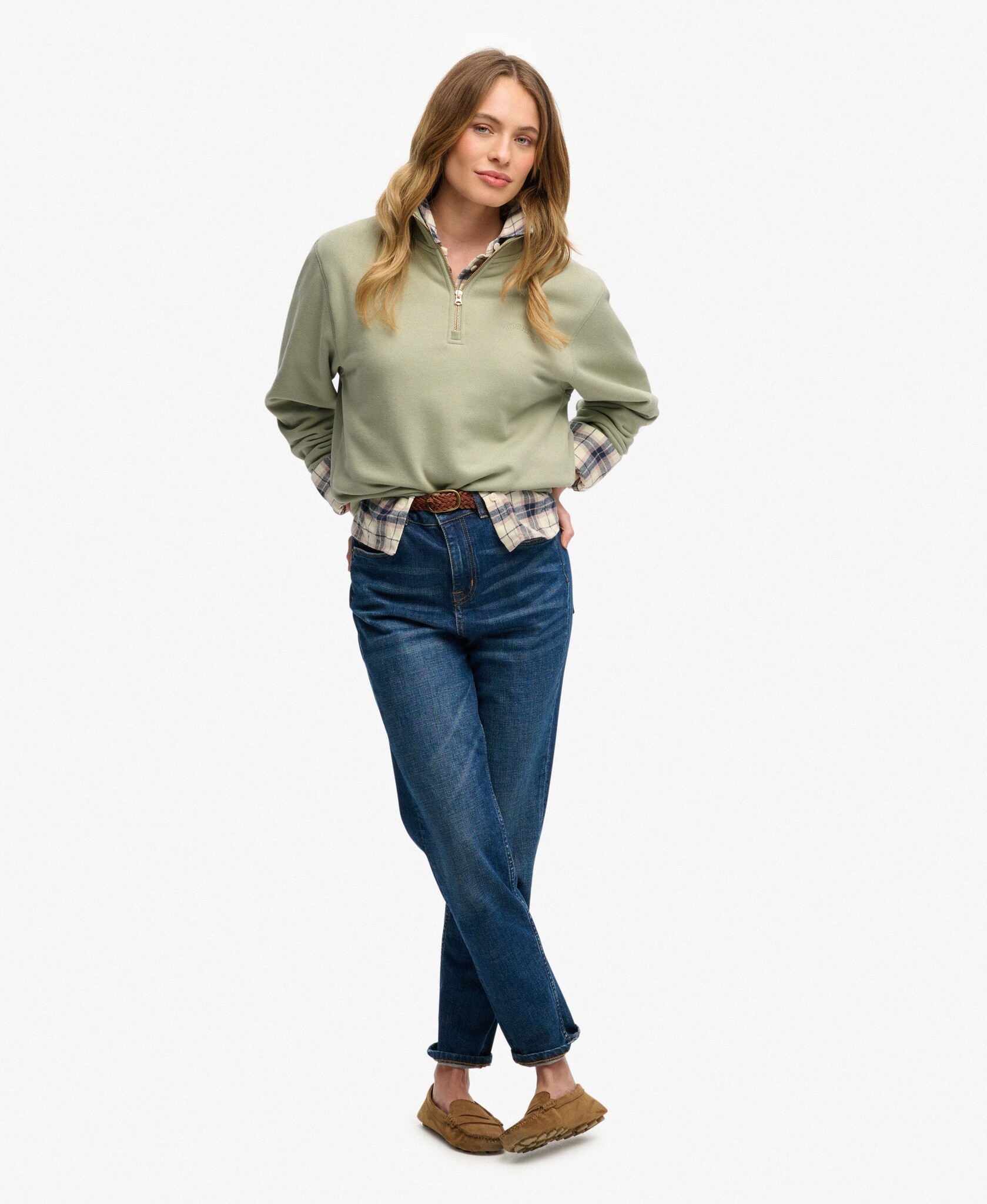 ESSENTIAL LOGO EMB HALF ZIP (DUSTY SAGE)