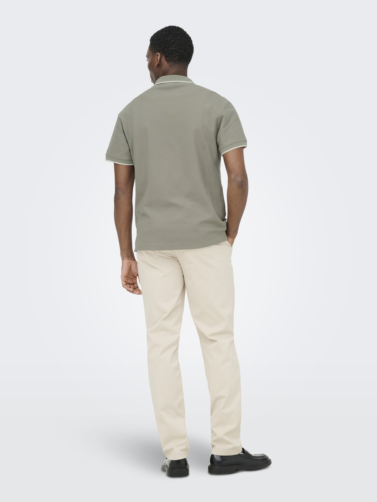 ONSASTON REG SS FRML RESORT POLO (LAUREL OAK/EGRET)