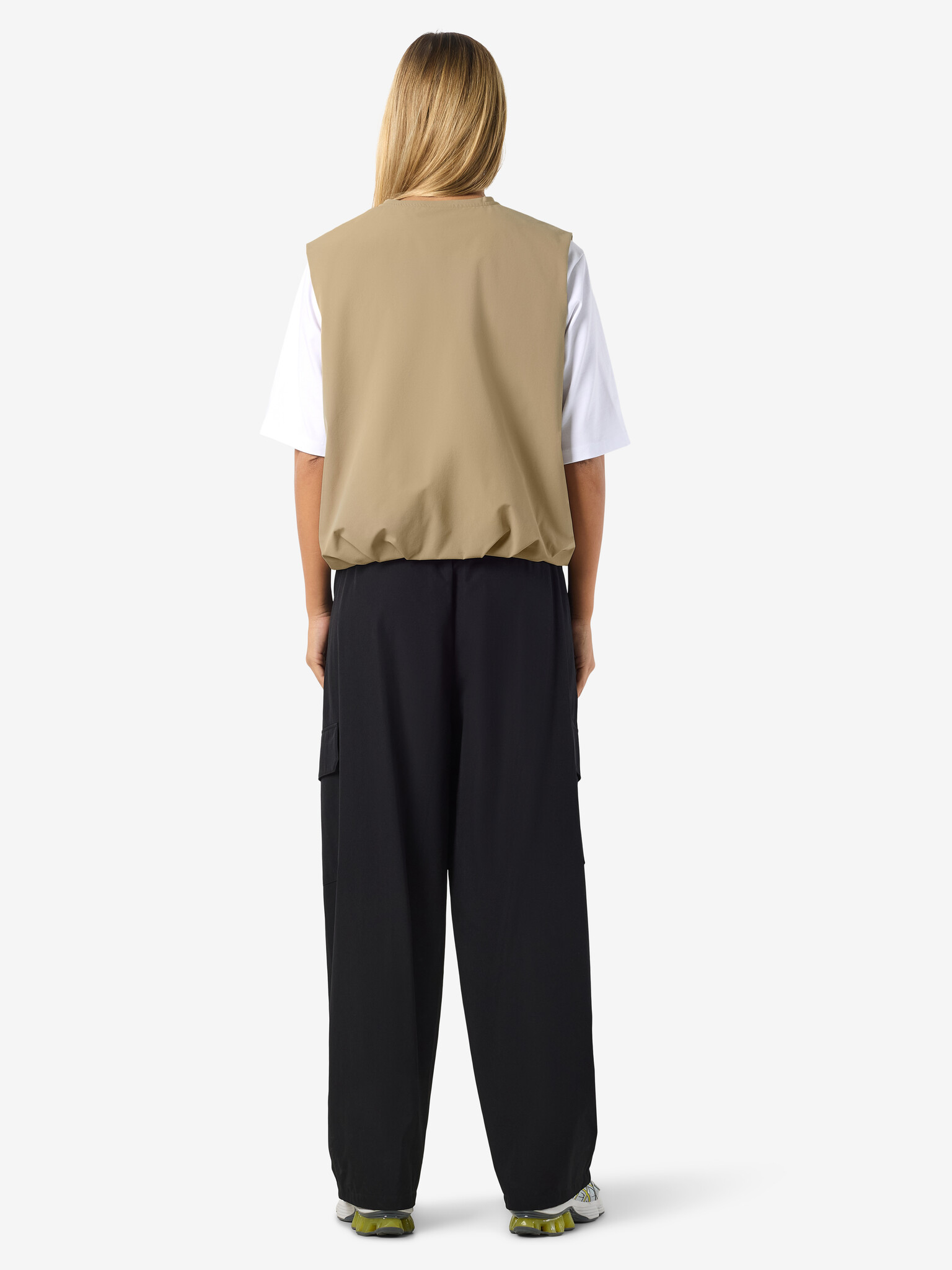 NMMAJA S/L WAISTCOAT (CHINCHILLA)