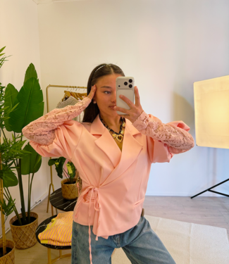 VIVI Kant Blazer (Light Pink)