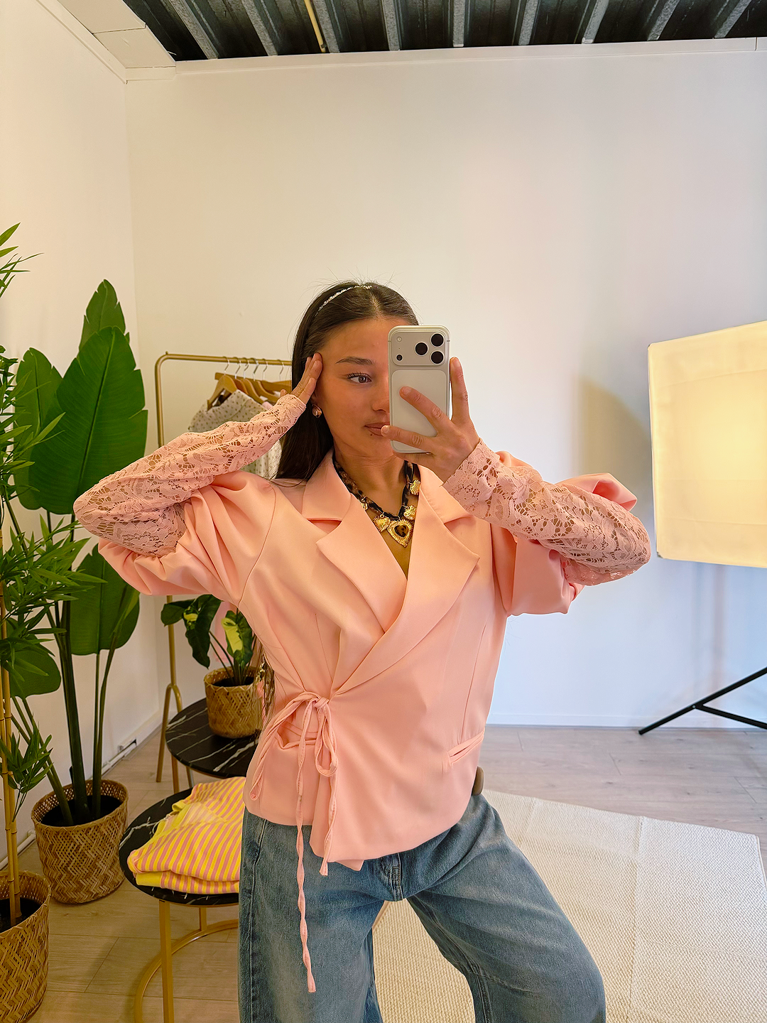 VIVI Kant Blazer (Light Pink)