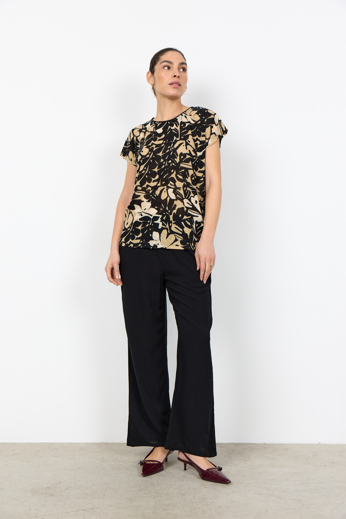 SC ARETHA 46 (9999C)