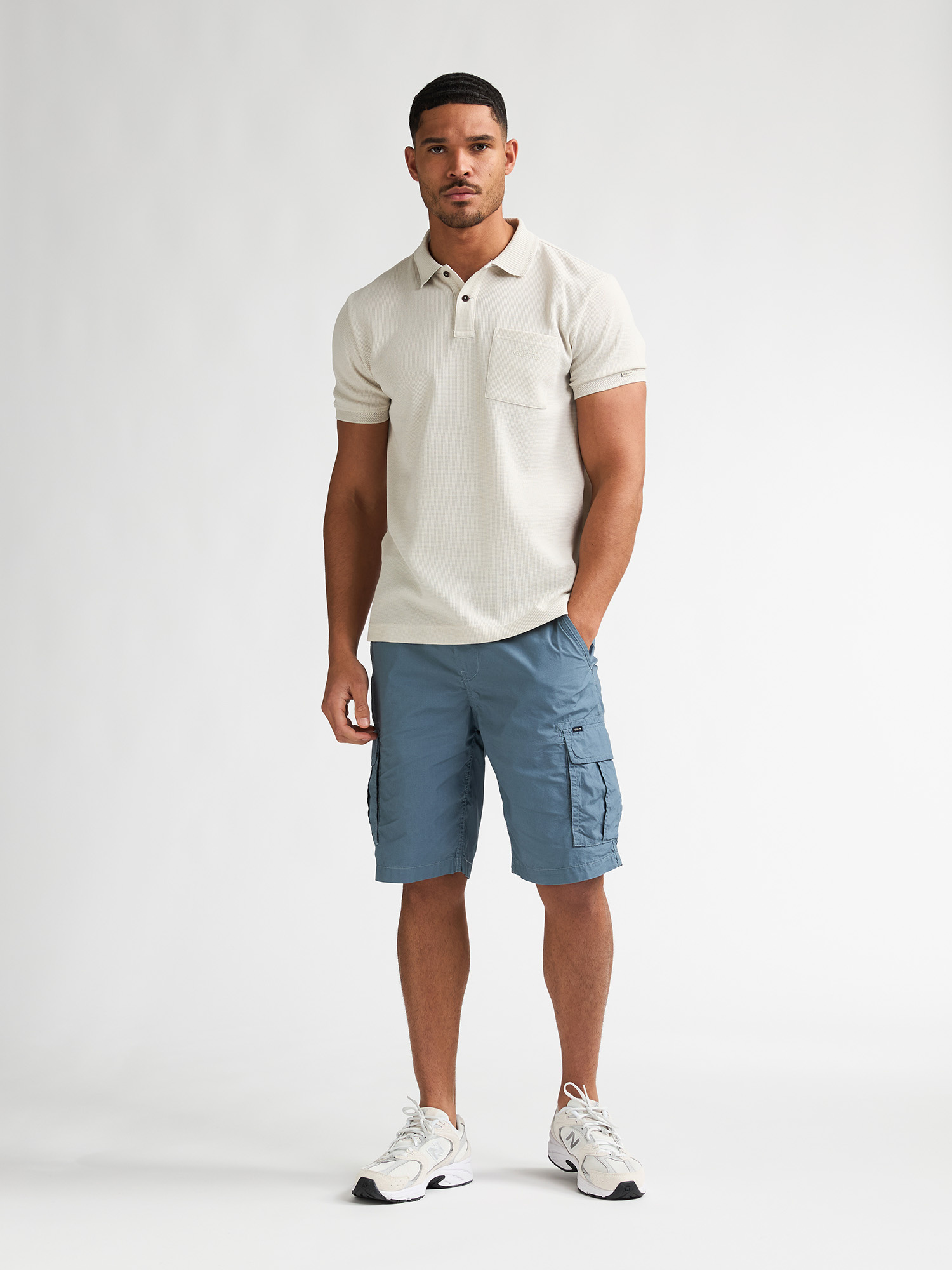 M-1060-POL906 (0112)