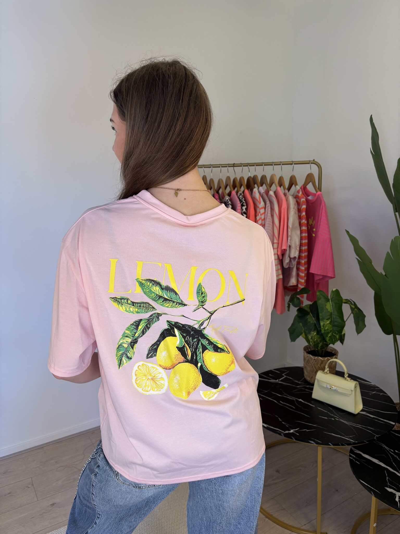 LEMON T-shirt Hanger (Pink/Cherry)