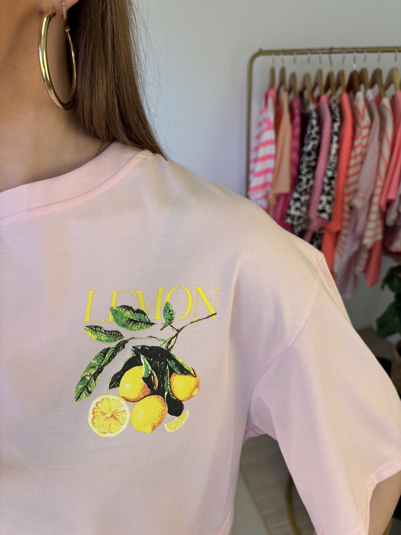LEMON T-shirt Hanger (Pink/Cherry)