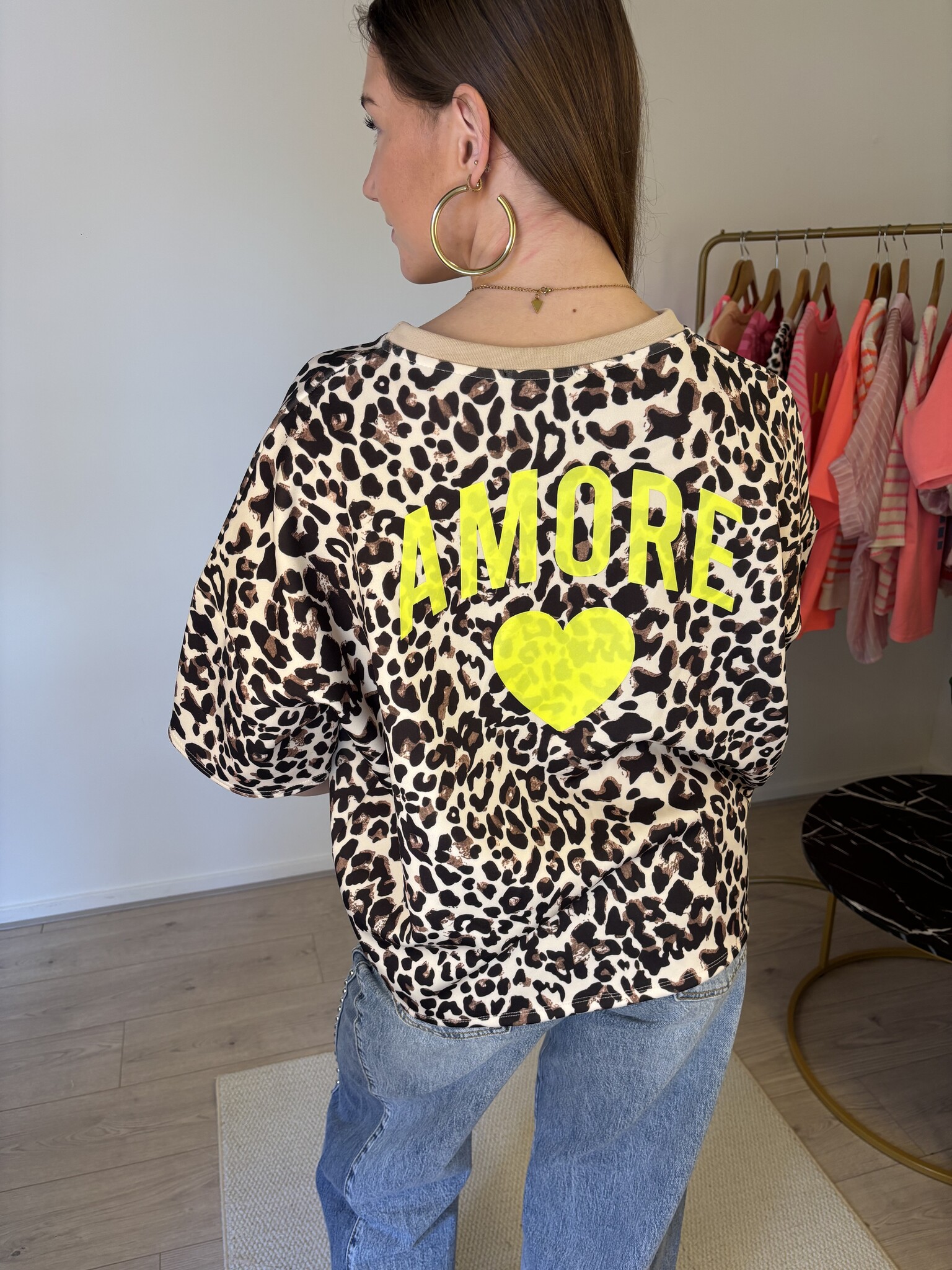 AMORE LEO T-shirt (Neon Yellow)
