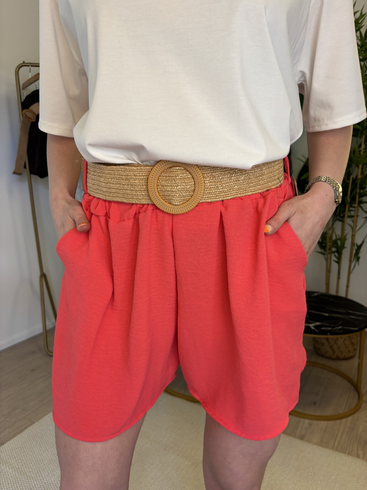 SOFIA Short (Coral)