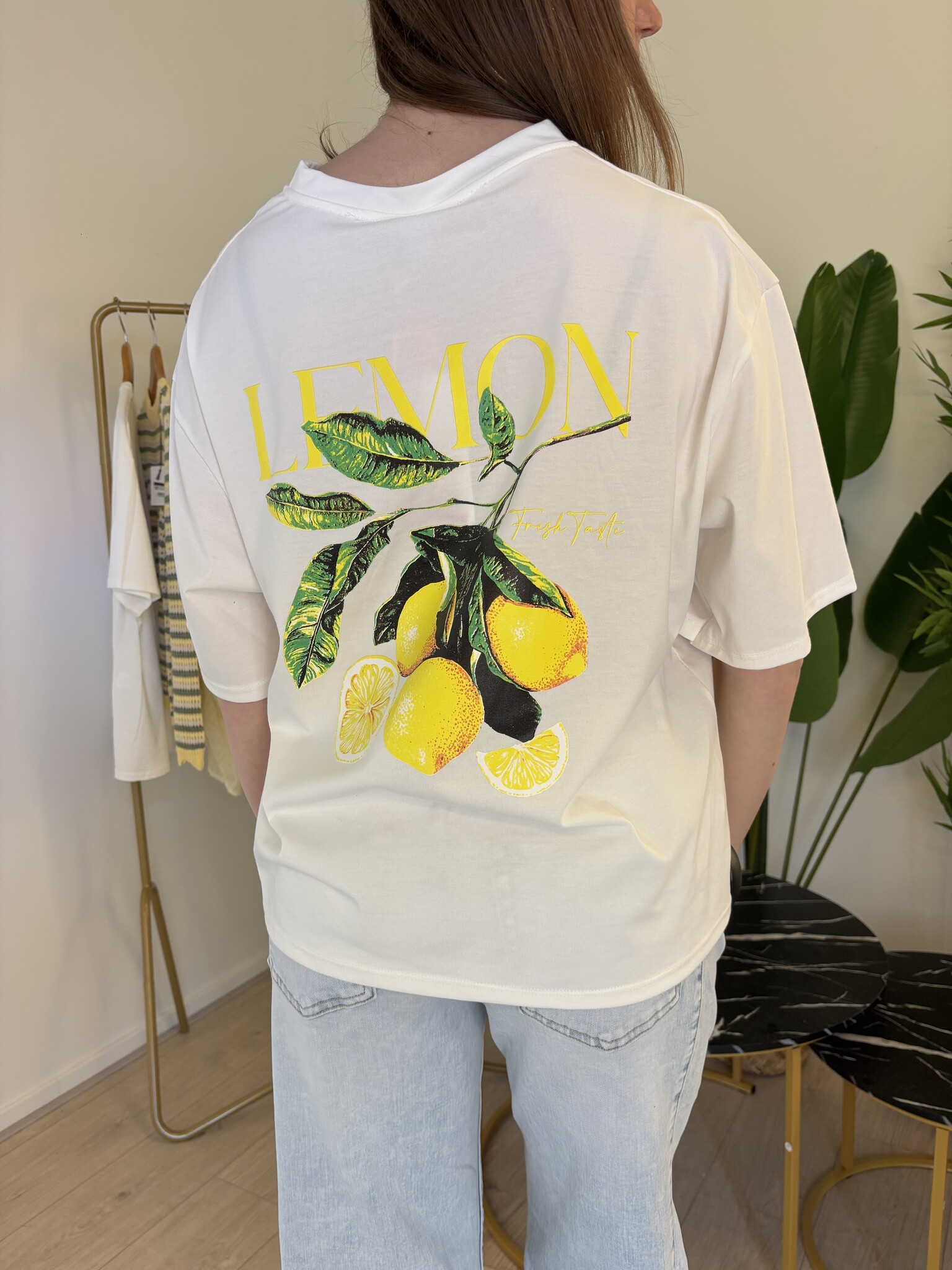 LEMON T-shirt Hanger (White/Peach)