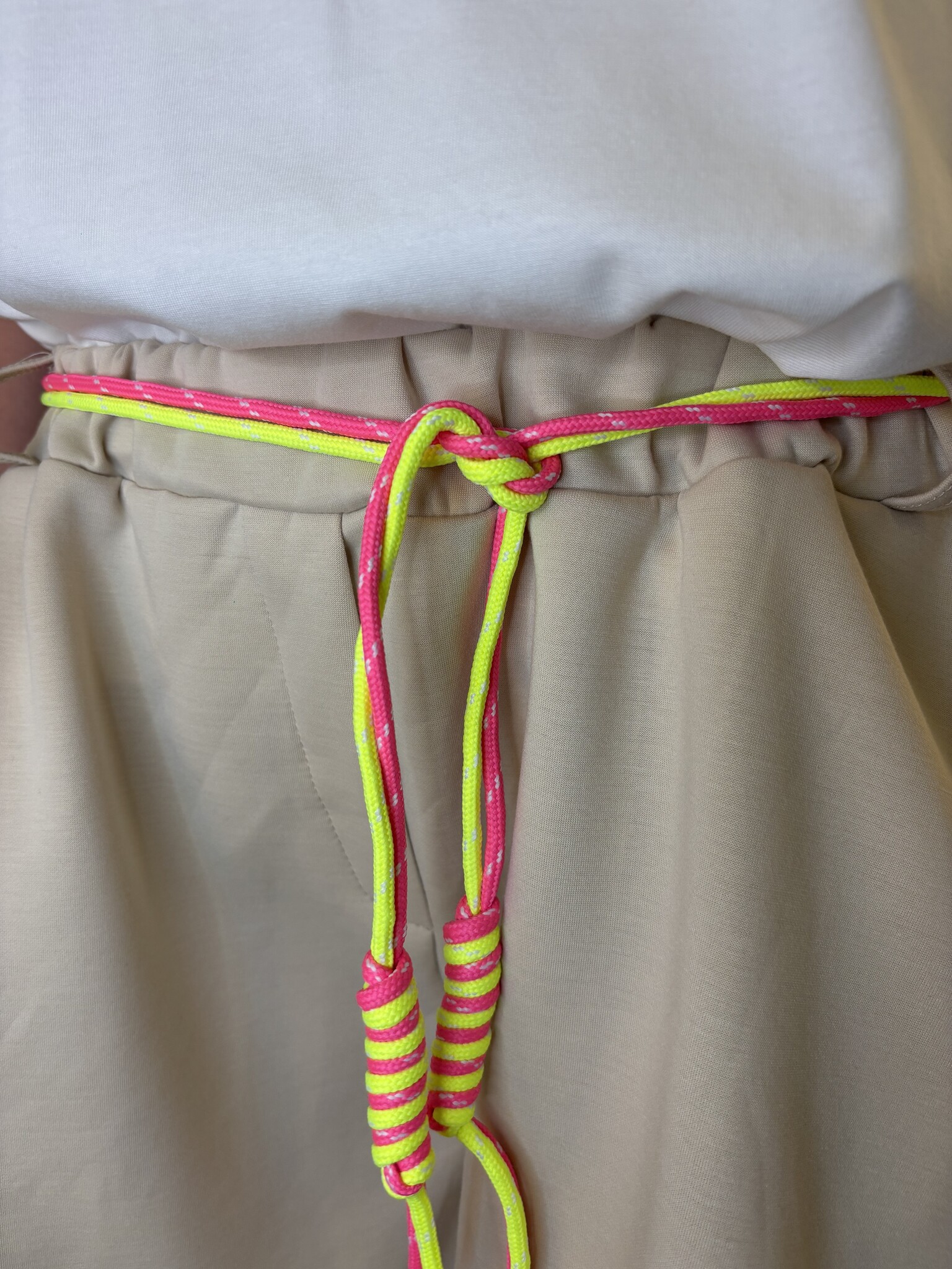 JIA Banu Short (Beige)