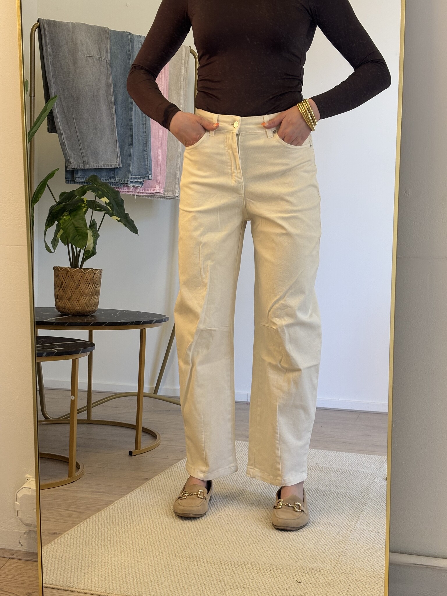 ANIKA Balloon Fit Jeans (Beige)