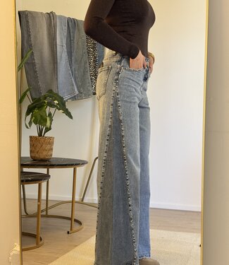 AMBER STUTS Straight Fit Jeans