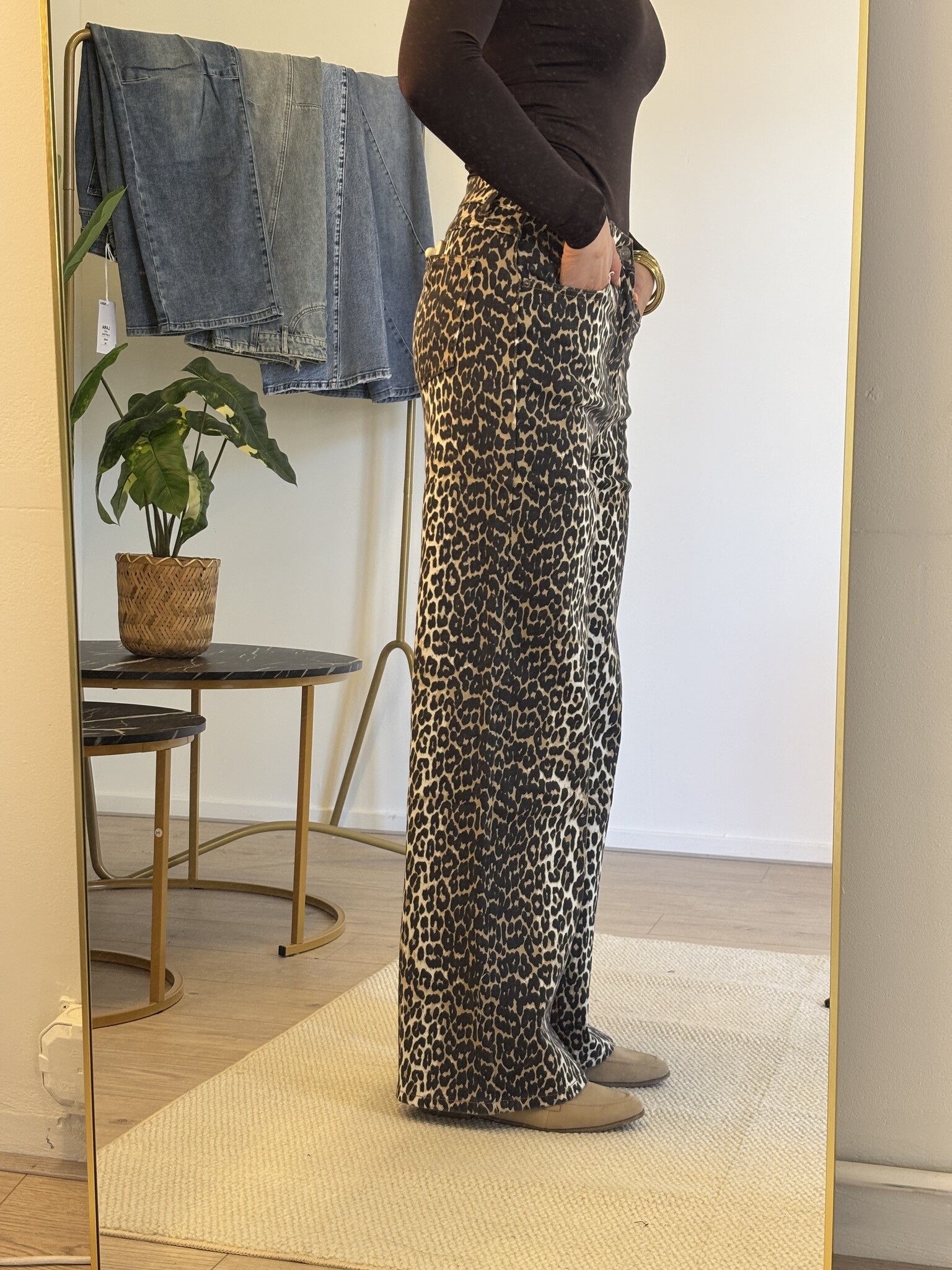 LEONA Straight Fit Jeans (Leopard)