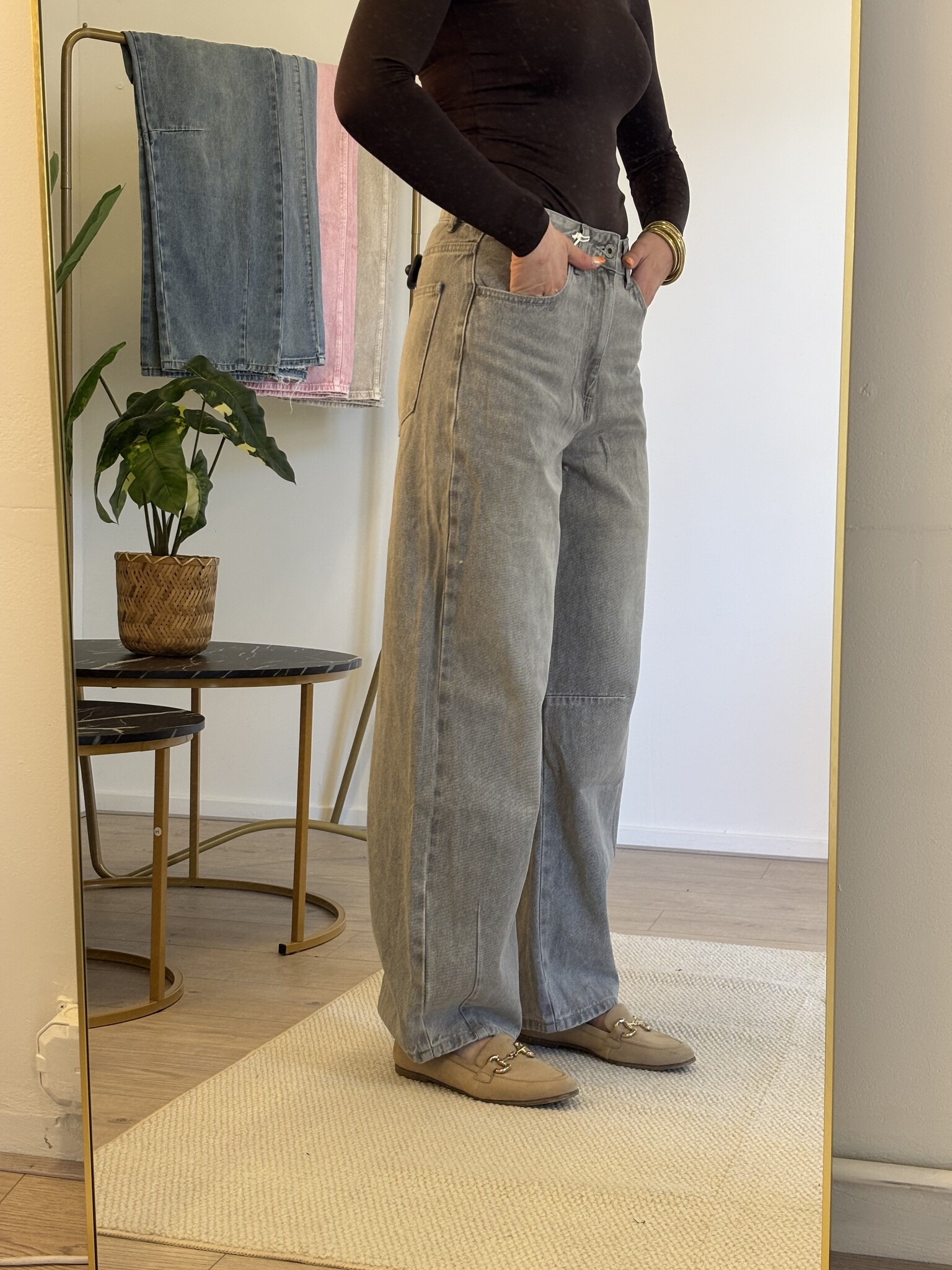 MELLY Balloon Fit Jeans (Light Grey Denim )