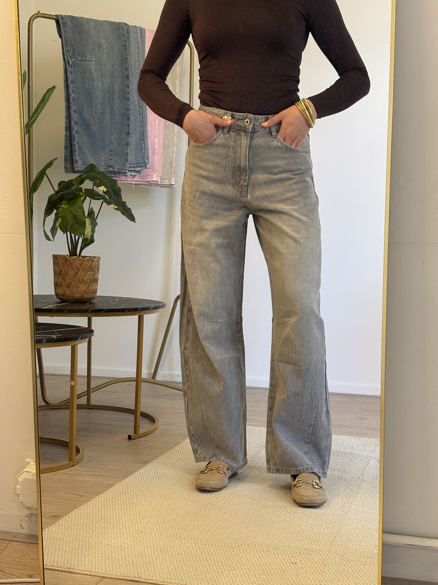 MELLY Balloon Fit Jeans (Light Grey Denim )