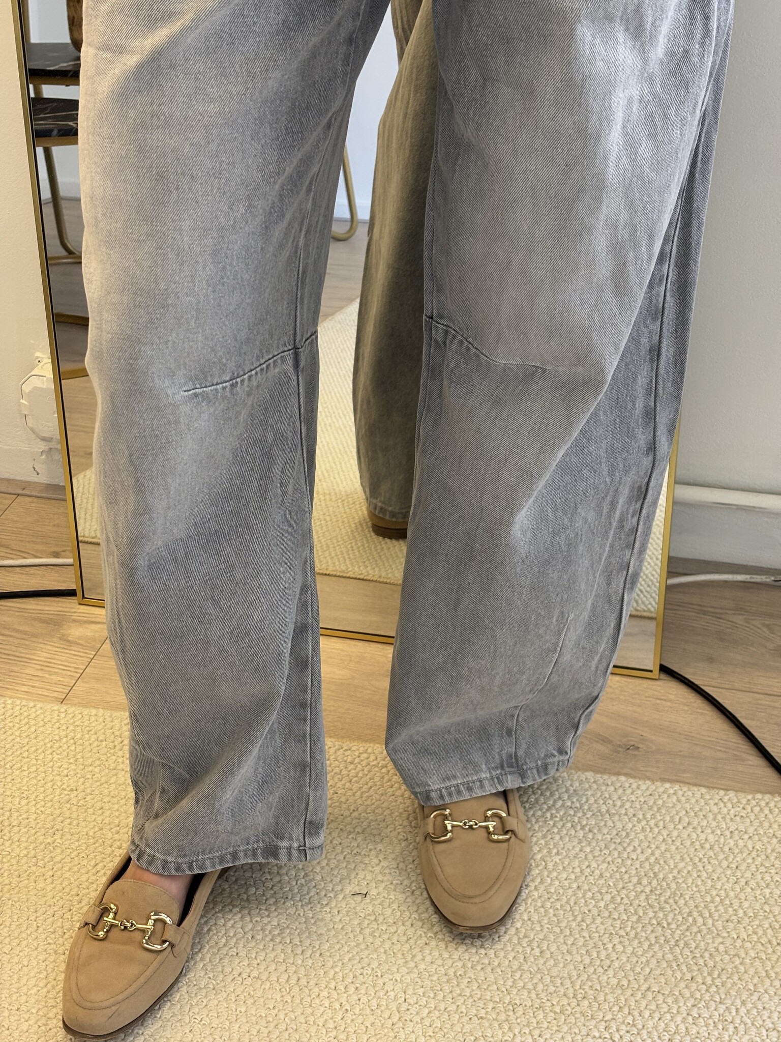 MELLY Balloon Fit Jeans (Light Grey Denim )