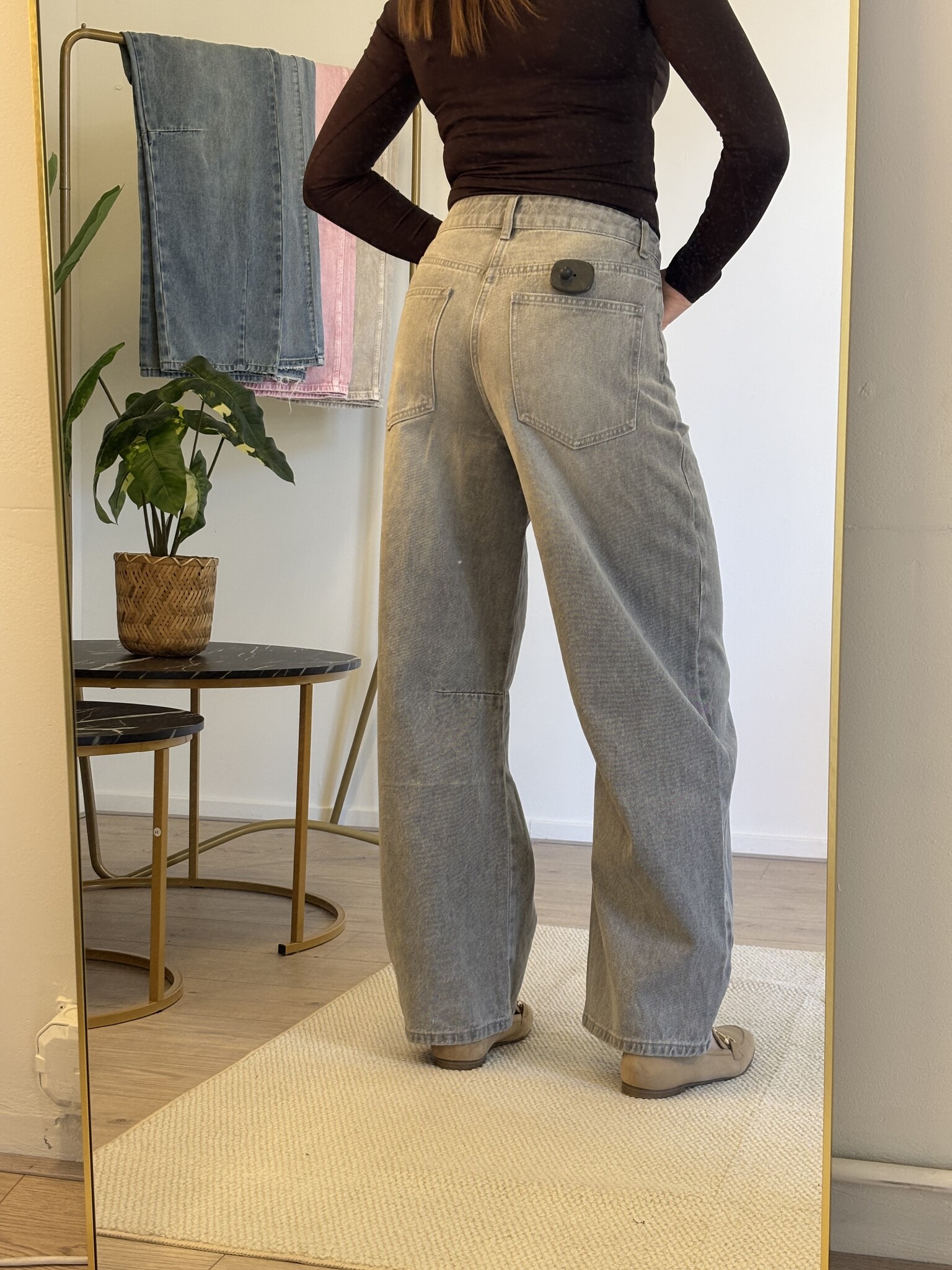 MELLY Balloon Fit Jeans (Light Grey Denim )