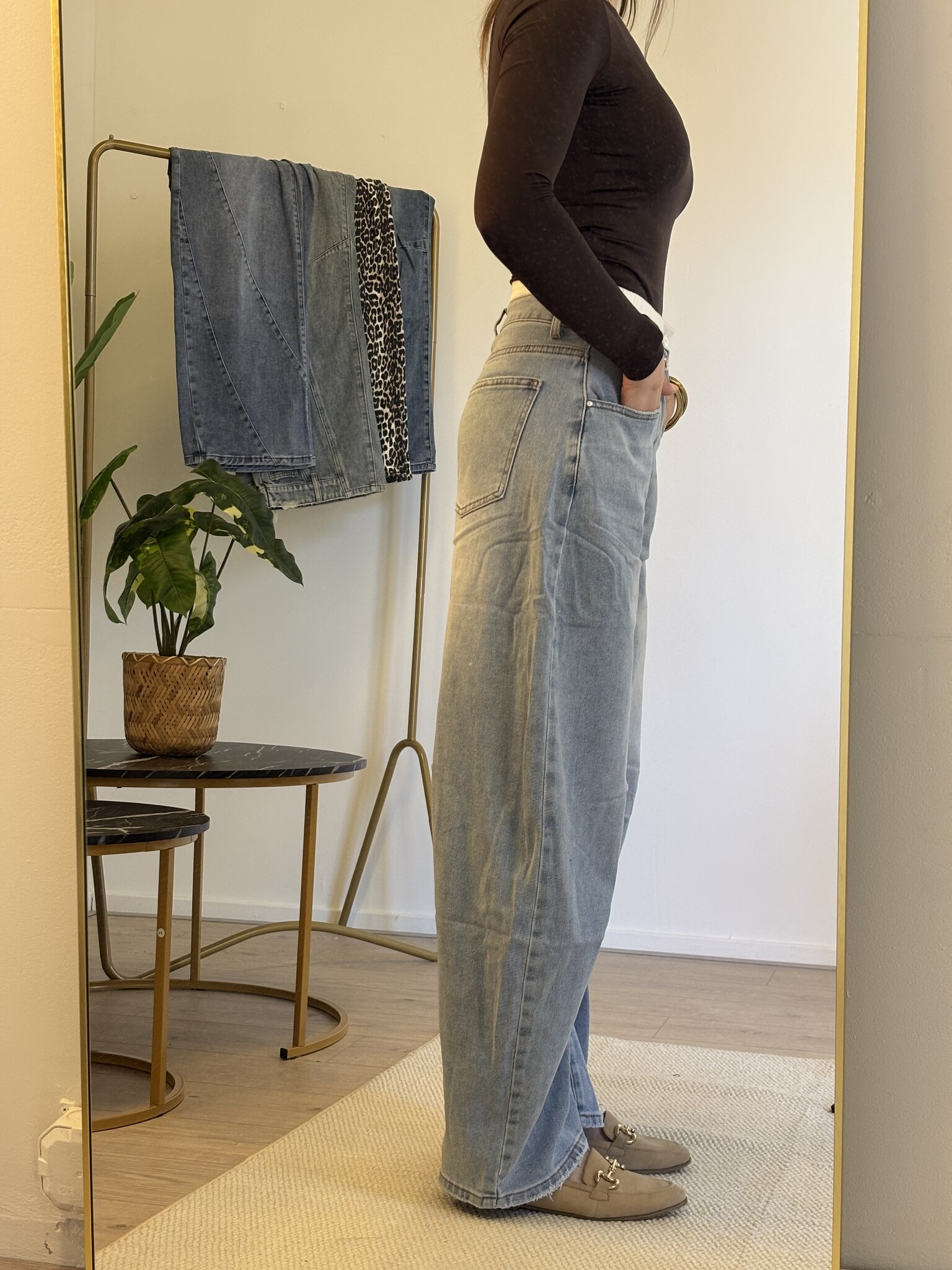 LARA Ballon Fit Jeans (Light Blue)