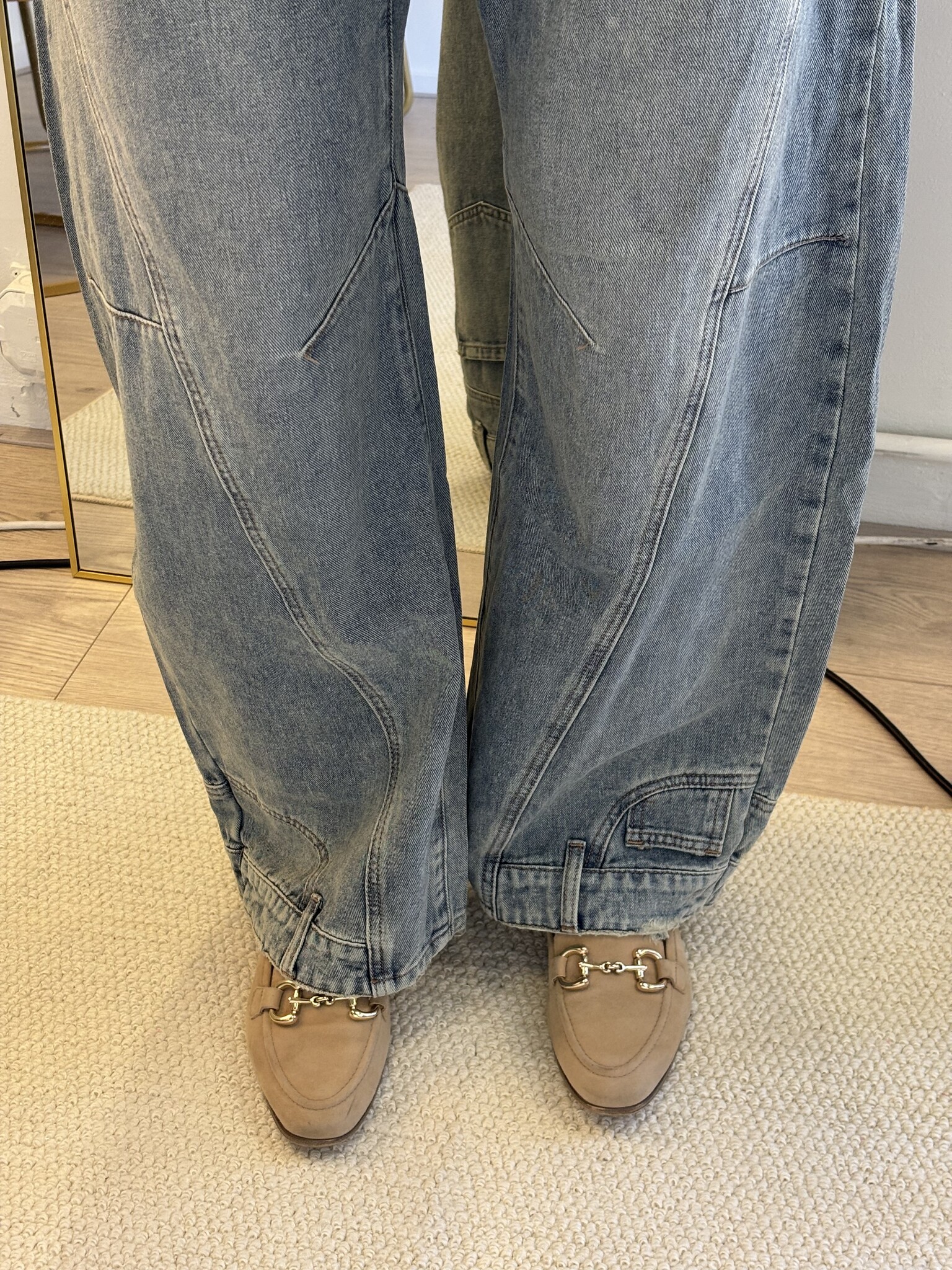 LEILA Ballon Fit Jeans (Light Blue Washed)