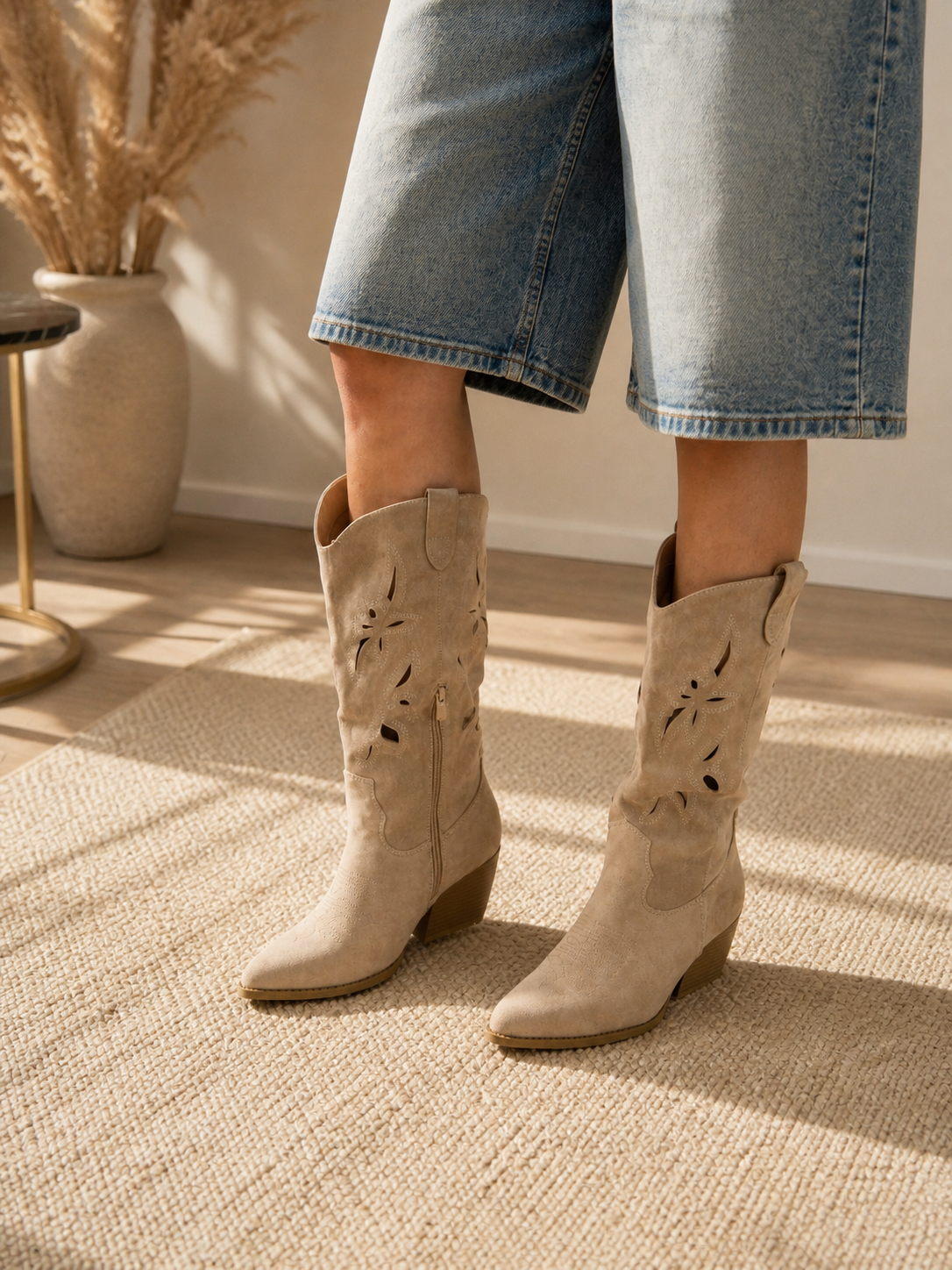 DALLAS Cowboy Boots (Beige)