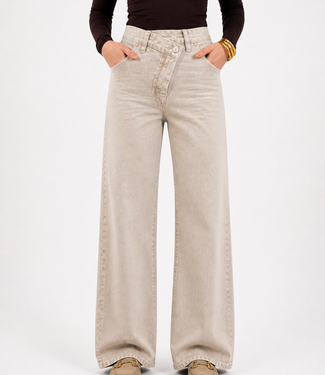 AMELI Straight Fit Jeans (Sand)