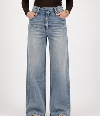 AMELI Straight Fit Jeans (Light Blue Denim)
