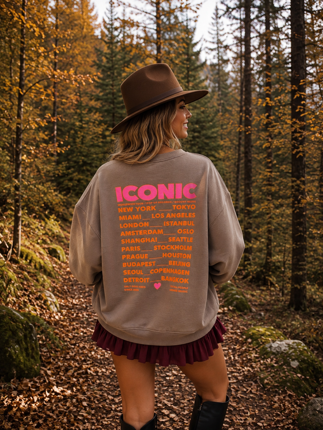 ICONIC Sweater (Light Brown/Neon Pink)