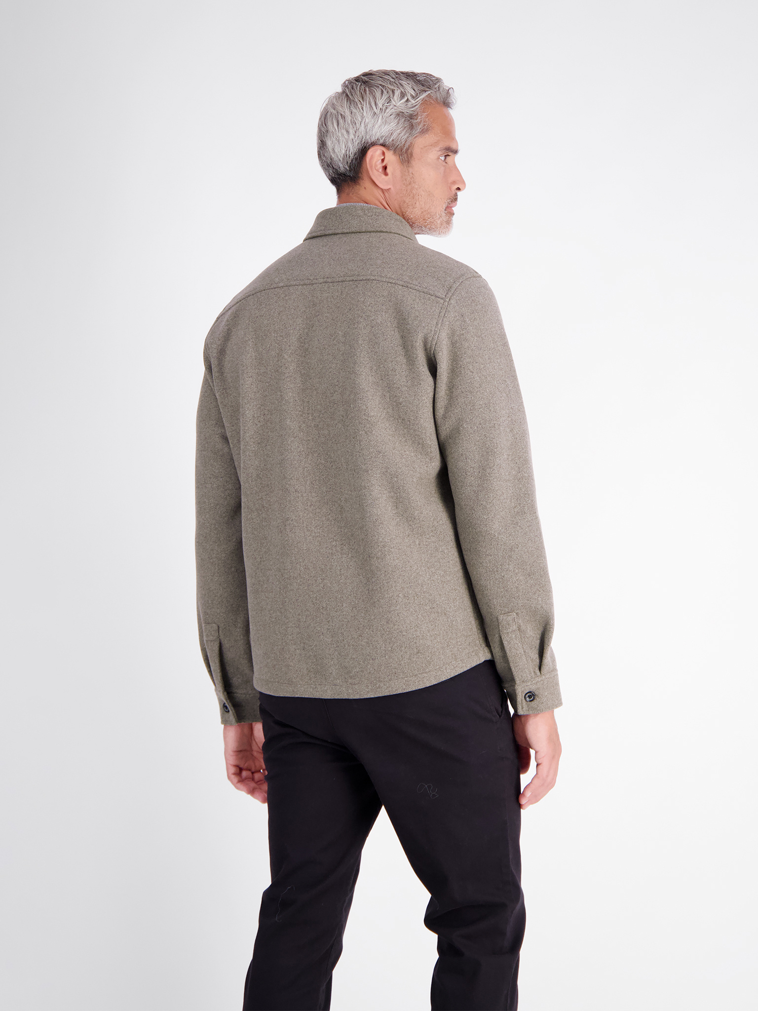 2601213 (142 TAN BEIGE)