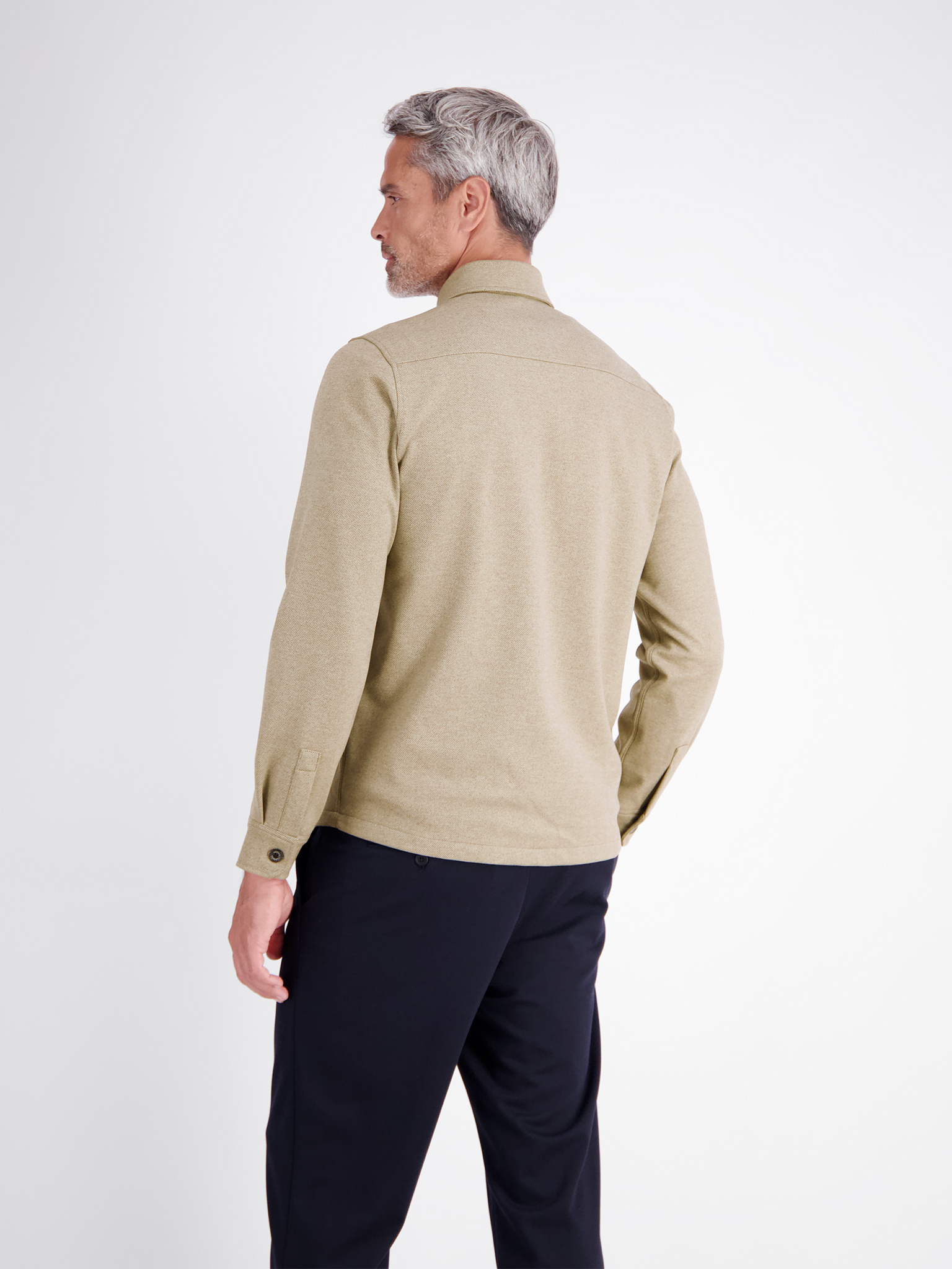 2601230 (142 TAN BEIGE)