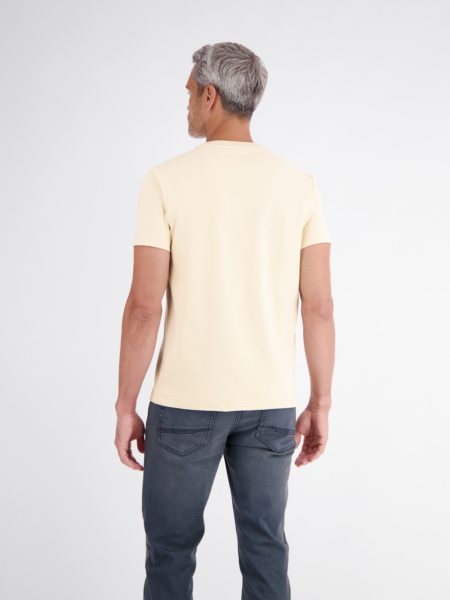 2603036 (108 FOAM WHITE)