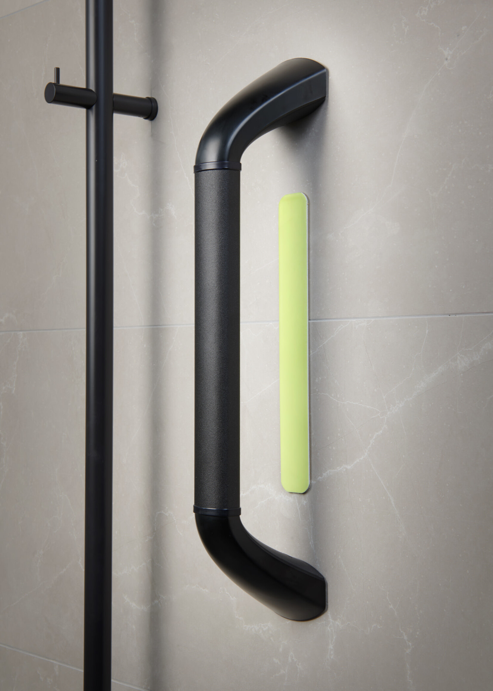 SecuCare glow in the dark strip wandbeugels