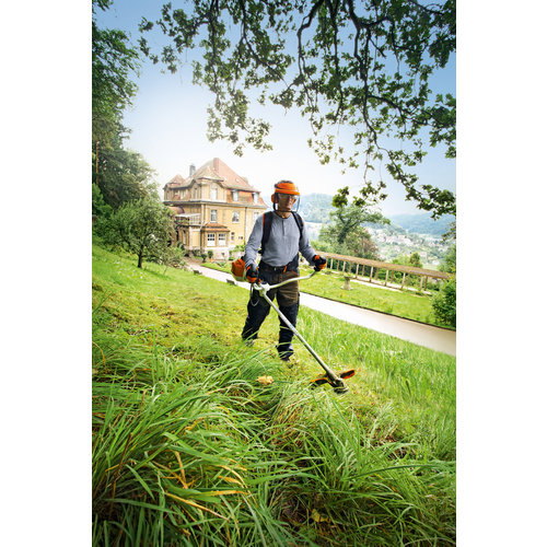 STIHL STIHL FS 240 C-E benzine bosmaaier - model 2021