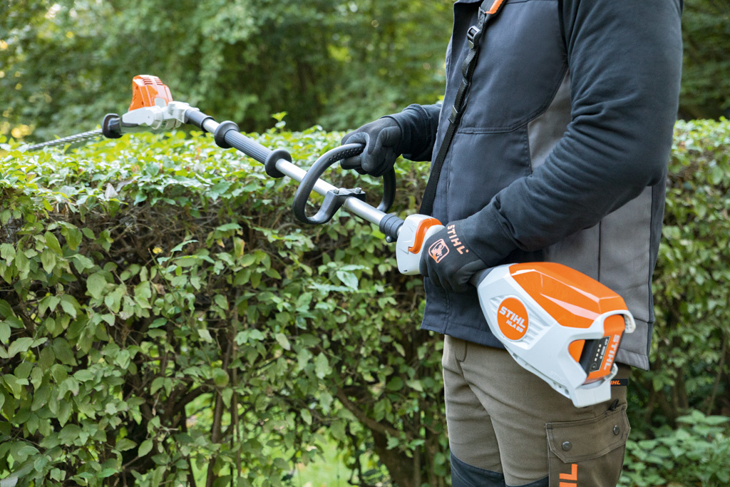Nieuwe STIHL hoogsnoeier / heggenschaar op steel