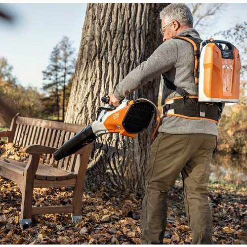 STIHL BGA 200 accu bladblazer met draagsysteem STIHL STIHL BGA 200 accu bladblazer met draagsysteem