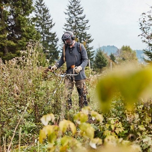 STIHL FS 131 benzine bosmaaier STIHL STIHL FS 131 benzine bosmaaier