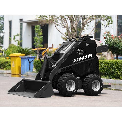 Ironcub VTH-360 Benzine Stand-On Skid Steer Mini Lader Ironcub Ironcub VTH-360 Benzine Stand-On Skid Steer Mini Lader