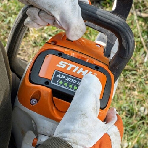 STIHL MSA 220 C-B accu kettingzaag actieset incl. accubox - 40 cm STIHL STIHL MSA 220 C-B accu kettingzaag actieset incl. accubox - 40 cm