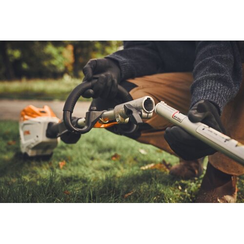 STIHL STIHL KMA 200 R accu combimotor actieset met 2x AP 300 S accu en 1x AL 301 lader