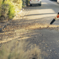 Wat is beter, accu of benzine bladblazer?